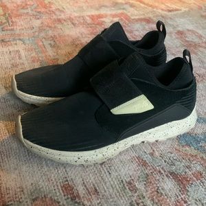 Teva Athletic Sneakers Men’s 7